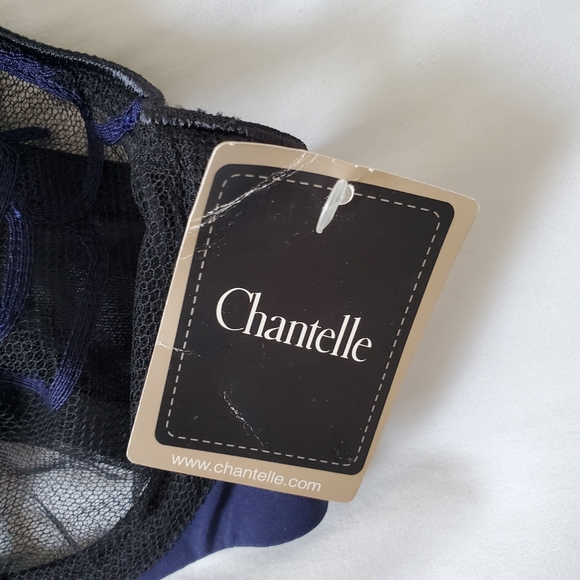 New Chantelle Lace Navy and Black Bra, 32D - Picture 3 of 5